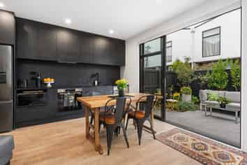 4/57b Carlton Mill Road, Merivale