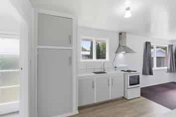 15 Rowses Road, Aranui