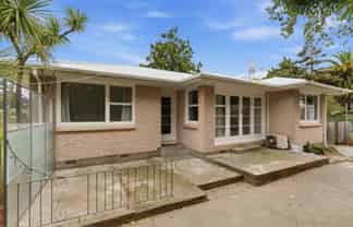 15 Rowses Road, Aranui