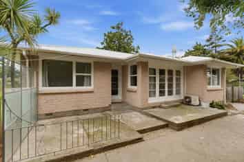 15 Rowses Road, Aranui