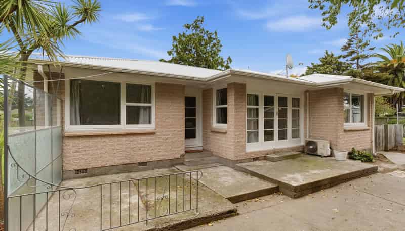 15 Rowses Road, Aranui