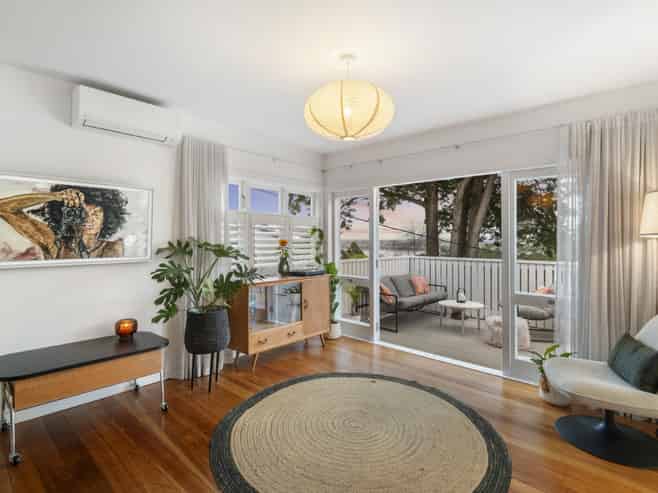 33 Island Bay Road, Beach Haven