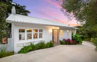 33 Island Bay Road, Beach Haven