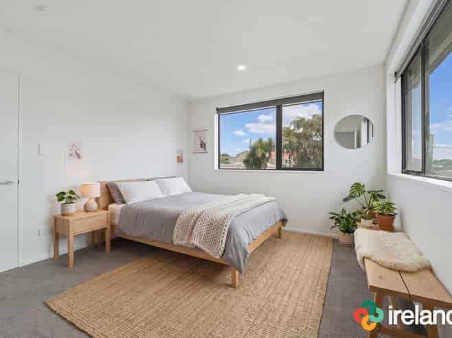 1/54 Rhona Street, Linwood