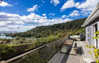 152 Doctors Point Road, Waitati