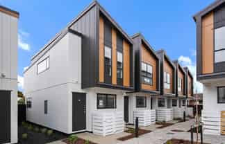 35 Red Arches Road, Henderson