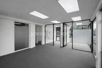 HIGH PROFILE EPSOM OFFICE WITH 5 CONSULTING ROOMS