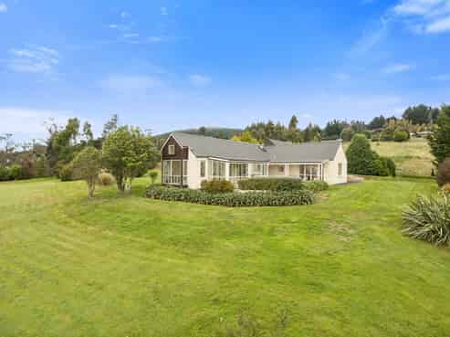 845 Blueskin Road, Mount Cargill