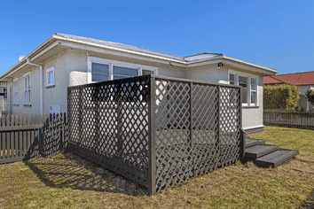 73 De Lautour Road, Inner Kaiti