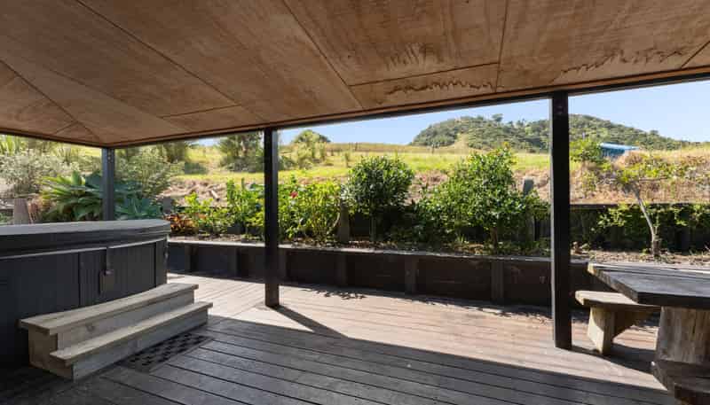 998 Thames Coast SH25 Road, Thames