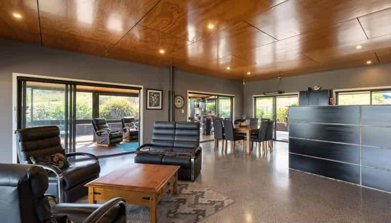 998 Thames Coast SH25 Road, Thames