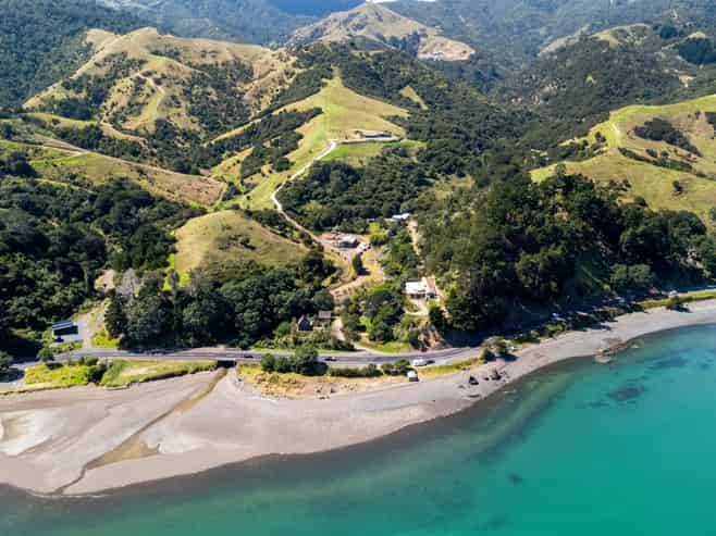 998 Thames Coast SH25 Road, Thames