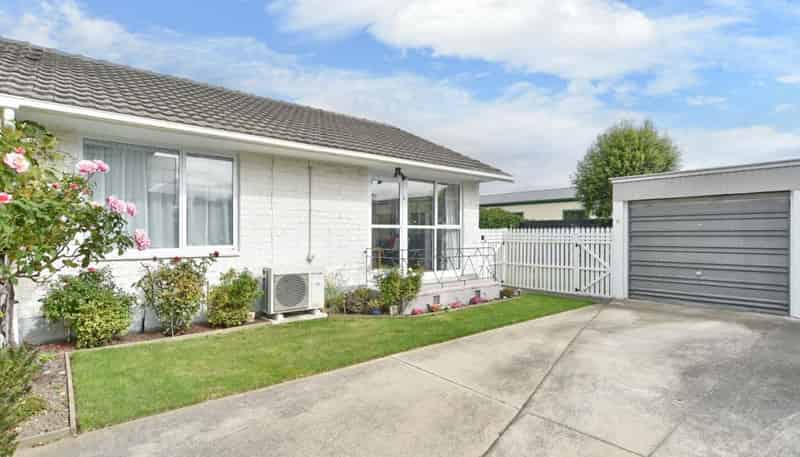 4/9 Division Street, Riccarton