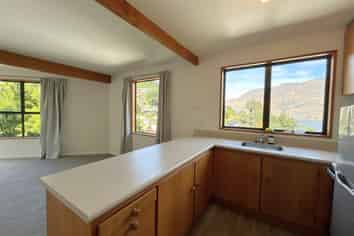 10B Wye Place, Fernhill/Sunshine Bay