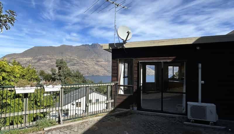 10B Wye Place, Fernhill/Sunshine Bay