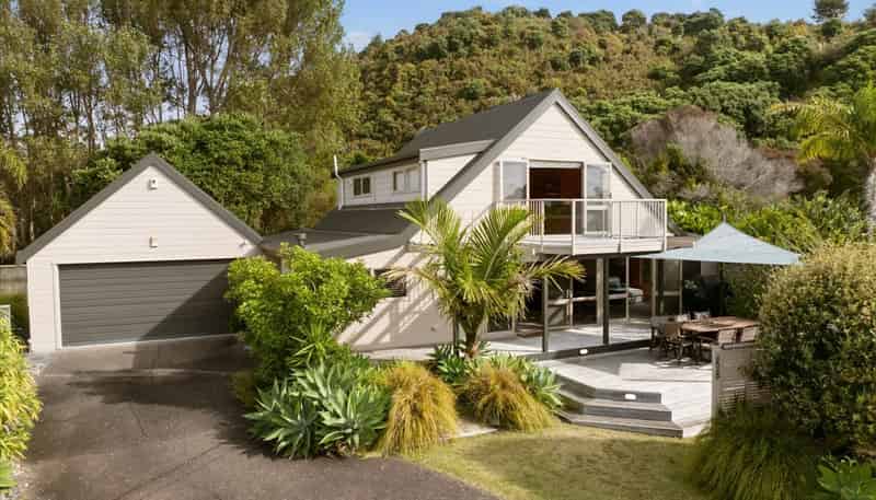 80 Bowentown Boulevard, Bowentown