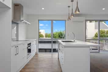 9/160 Rossall Street, Merivale