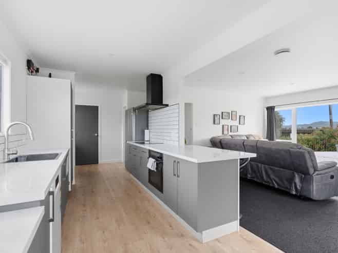 102 Cartwright Road, Onerahi