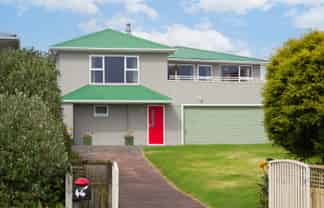 44 Gray Avenue, Paraparaumu Beach