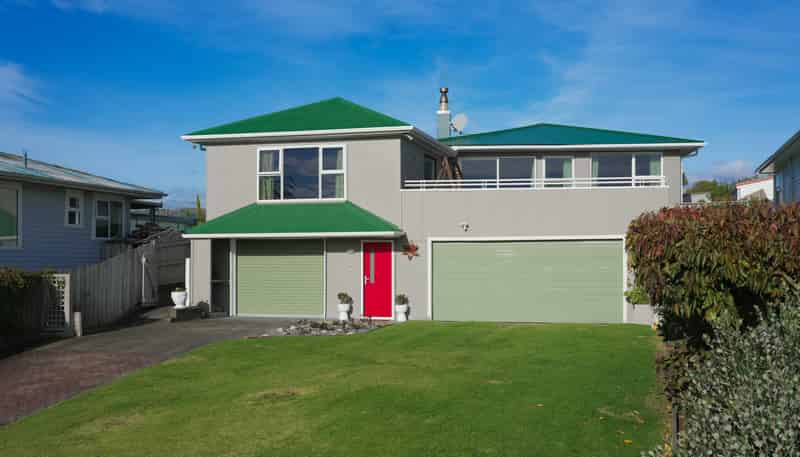 44 Gray Avenue, Paraparaumu Beach