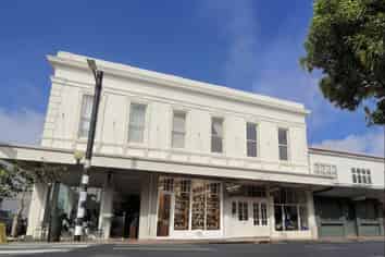 Prime retail in Parnell!