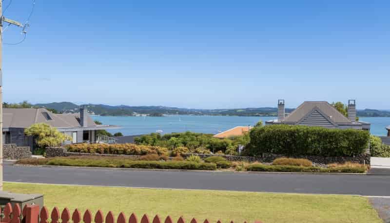 10 Gould Street, Russell