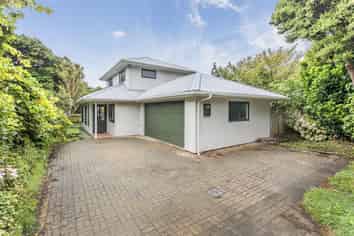 12 & 12A Wairaka Road, Pukerua Bay