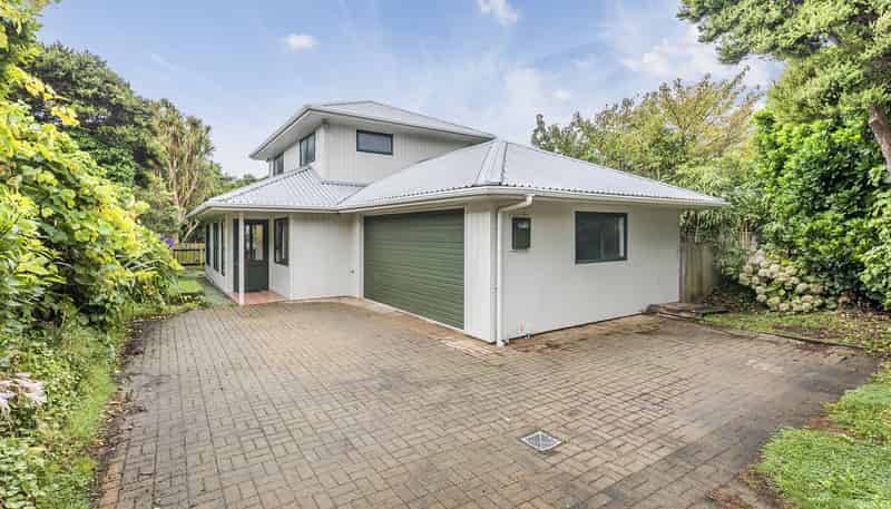 12 & 12A Wairaka Road, Pukerua Bay