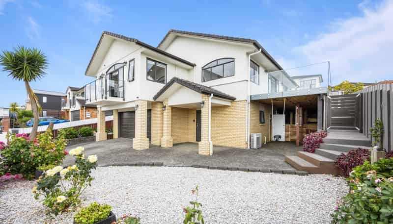  Saralee Drive, Manurewa