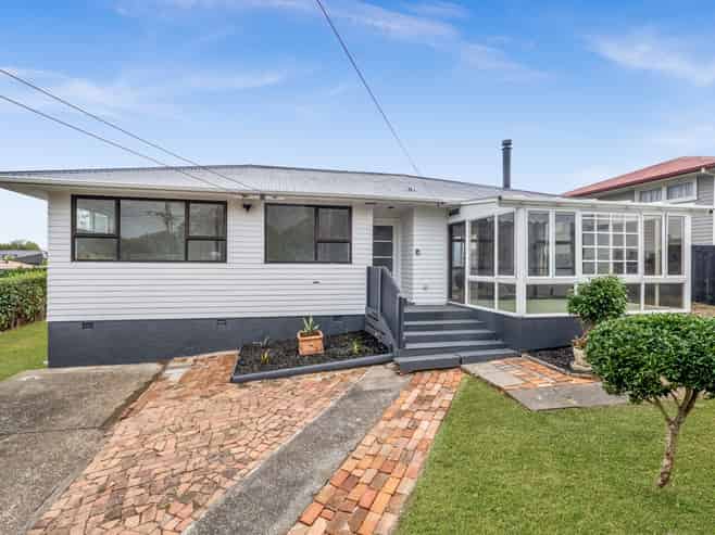 63 Smiths Avenue, Papakura