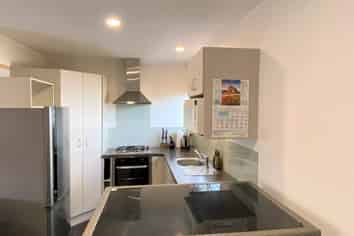 4/ Tennyson Avenue, Takapuna