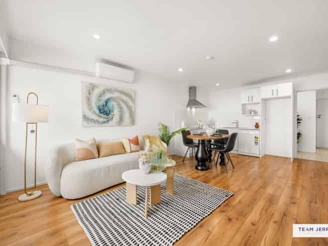 2/14 Campbell Road, Royal Oak