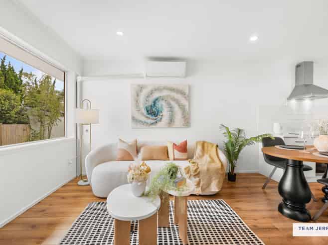 2/14 Campbell Road, Royal Oak