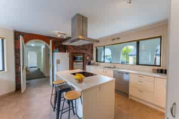 33 Lynch Road, Levels