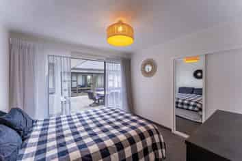 33 Lynch Road, Levels