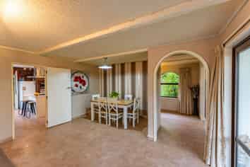 33 Lynch Road, Levels