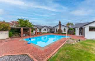 33 Lynch Road, Levels