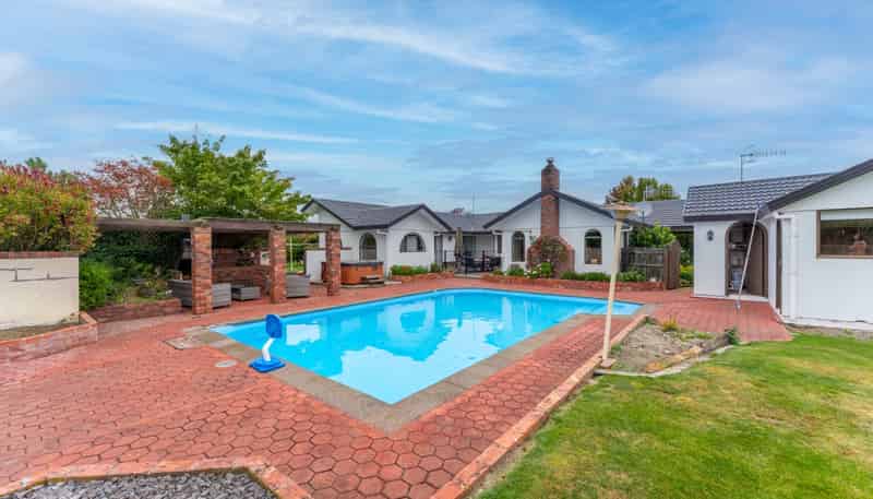 33 Lynch Road, Levels