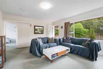 18B Brian Crescent, Stanmore Bay