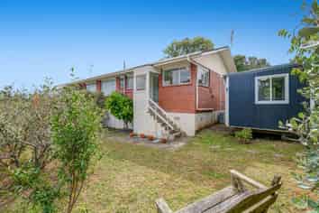 18B Brian Crescent, Stanmore Bay