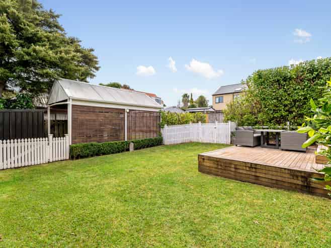 15 Range View Road, Mount Albert