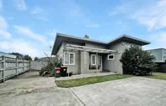 321a Botanical Road, West End