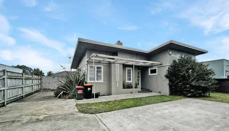 321a Botanical Road, West End