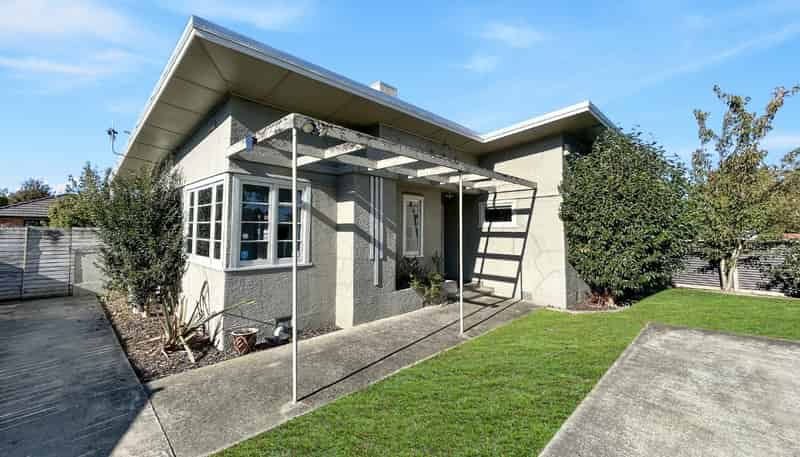 321a Botanical Road, West End