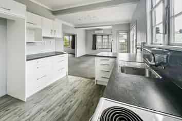 321a Botanical Road, West End