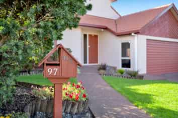 97 Gosford Drive, Botany Downs