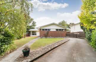 25 Terry Crescent, Milson