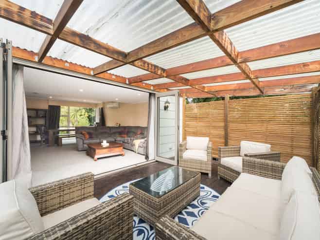 25 Terry Crescent, Milson