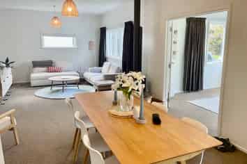 24 Queens Road, Waikanae Beach