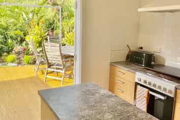 24 Queens Road, Waikanae Beach